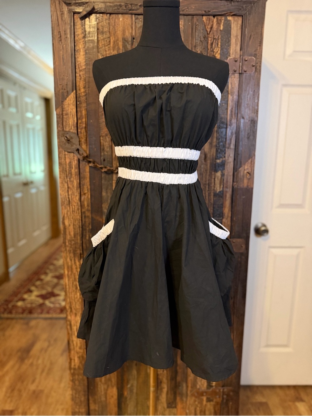 Baby Pink Strapless Mini Dress Women Small Black White Rayon Y2K Bubble Pocket